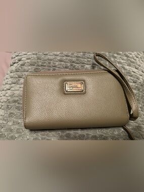 White Mountain Taupe Wristlet Clutch with Strap